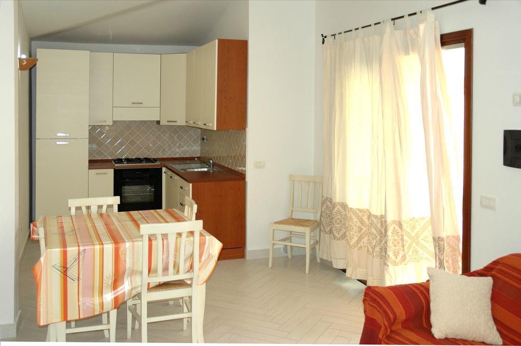 سان تيودورو Holiday Homes Stella Marina الغرفة الصورة