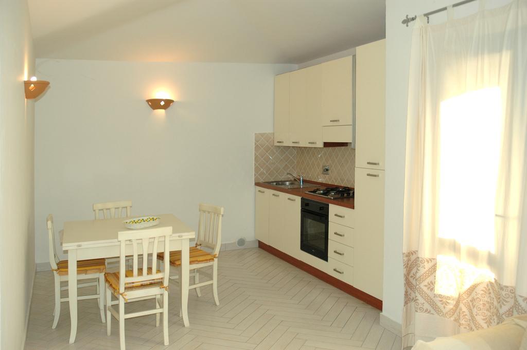 سان تيودورو Holiday Homes Stella Marina الغرفة الصورة