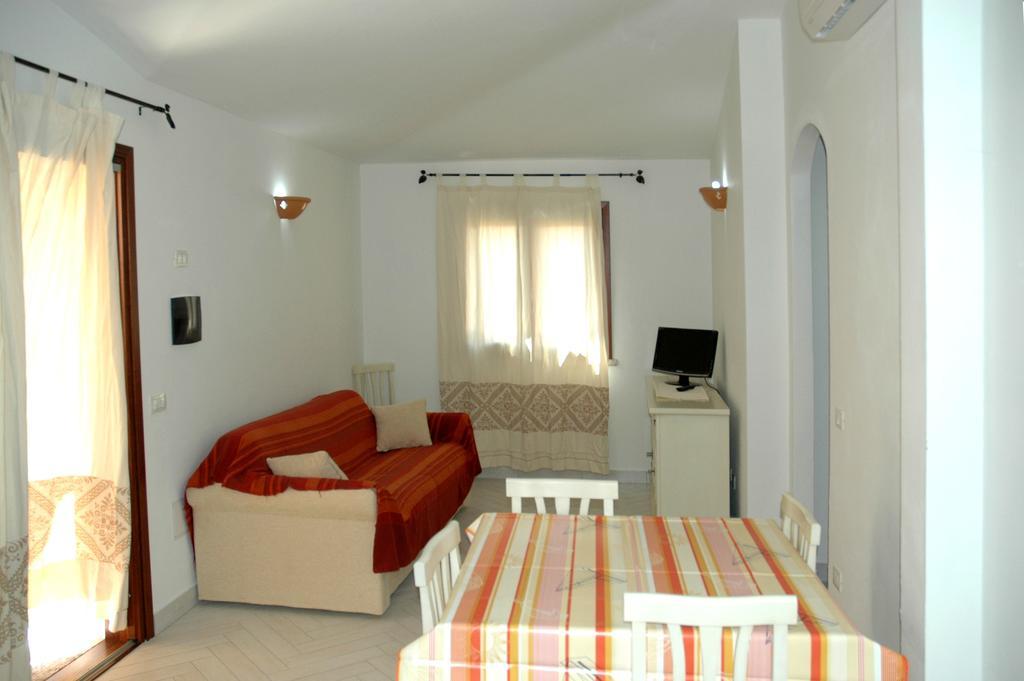 سان تيودورو Holiday Homes Stella Marina الغرفة الصورة