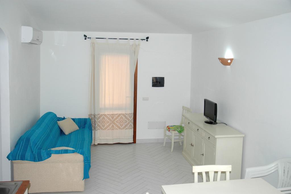 سان تيودورو Holiday Homes Stella Marina الغرفة الصورة